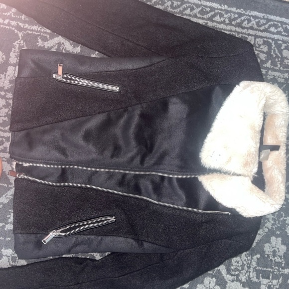 Women's Black and Cream Jacket - Picture 1 of 3
